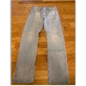 Levi's women's Light Wash button fly high rise 31W x 32L cotton jeans